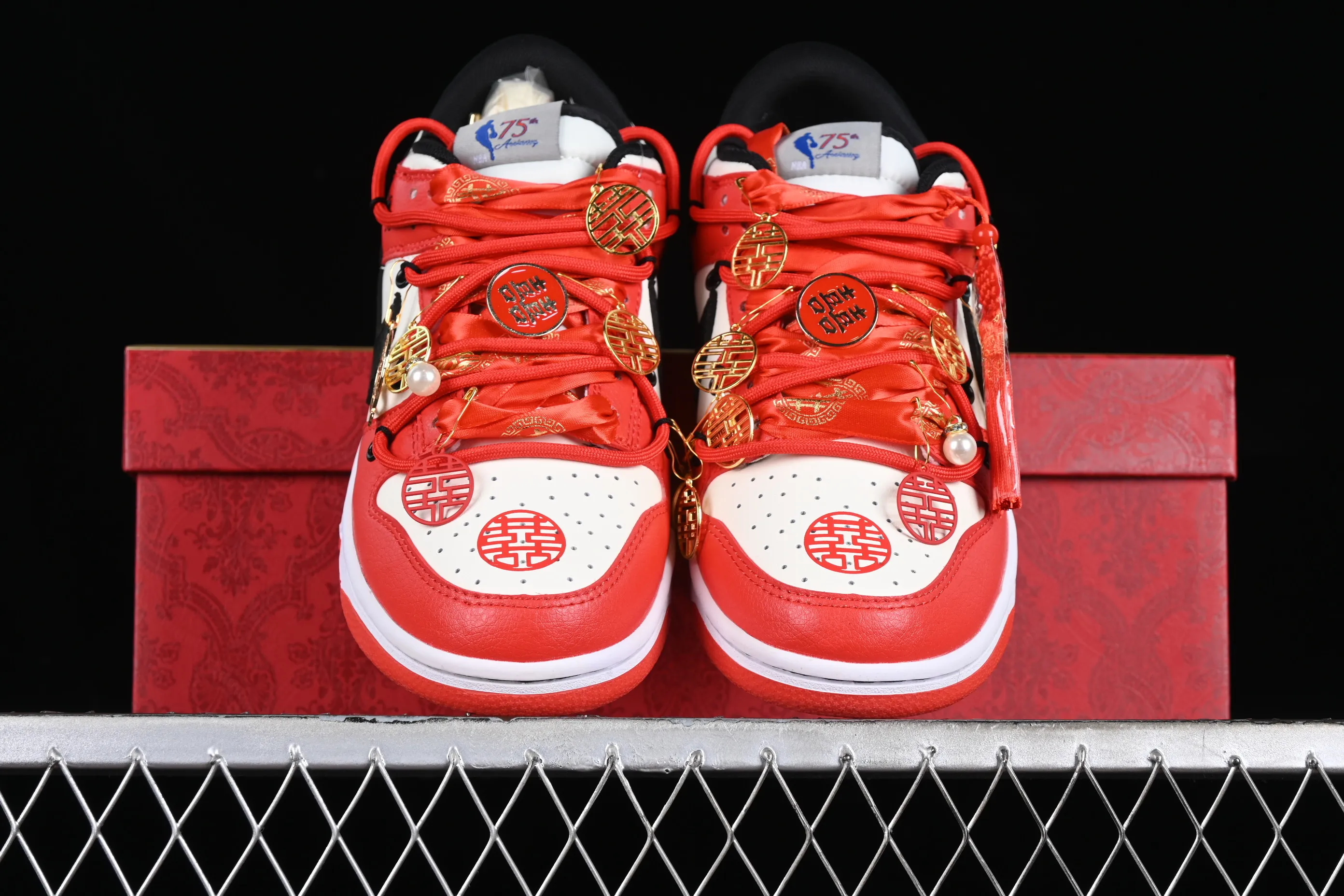 All Categories Nk SB Dunk Series Nk SB Dunk Low Low-top sneakers Nk Dunk Low EMB National trend Good alliance Festive wedding shoes Strappy low-top casual sneakers DD3363-100
